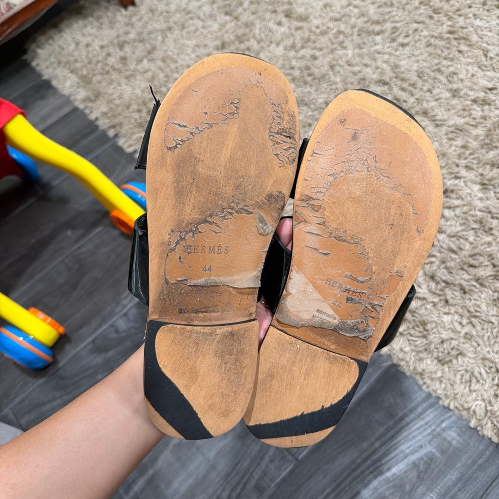 Men Hermes slides (need work) for the low $$ - Picture 2 of 2